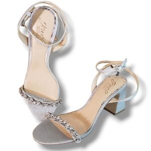 BADGLEY MISCHKA Silver Sandals Heels 7.5 Formal Alyna rhinestones formal Glitter